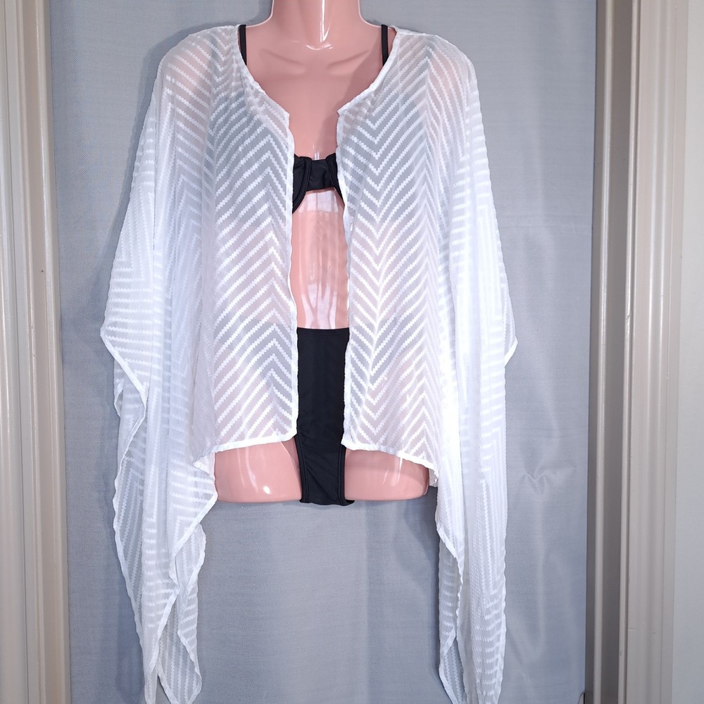 Bisou Bisou Women's Cardigan White Size‎ S Sheer Kimono Cover Up Beach Summer